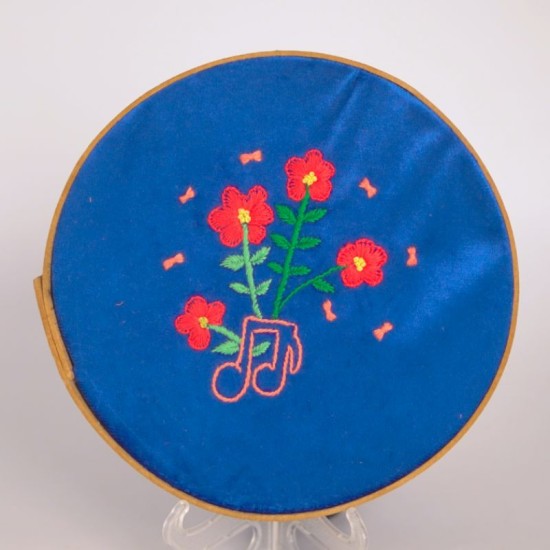 Tableaux décoratifs sur gorgef brodé